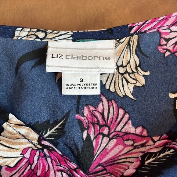 Liz Claiborne Blue Pink and Cream-tone Floral Bell Sleeve Top Women’s Small - Picture 7 of 7